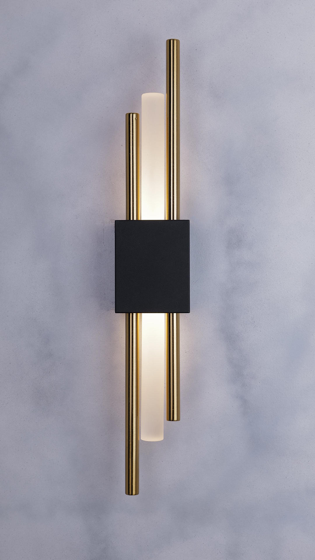 Glitch Wall Light • Black and Gold • Wall Wired • 2-Pack